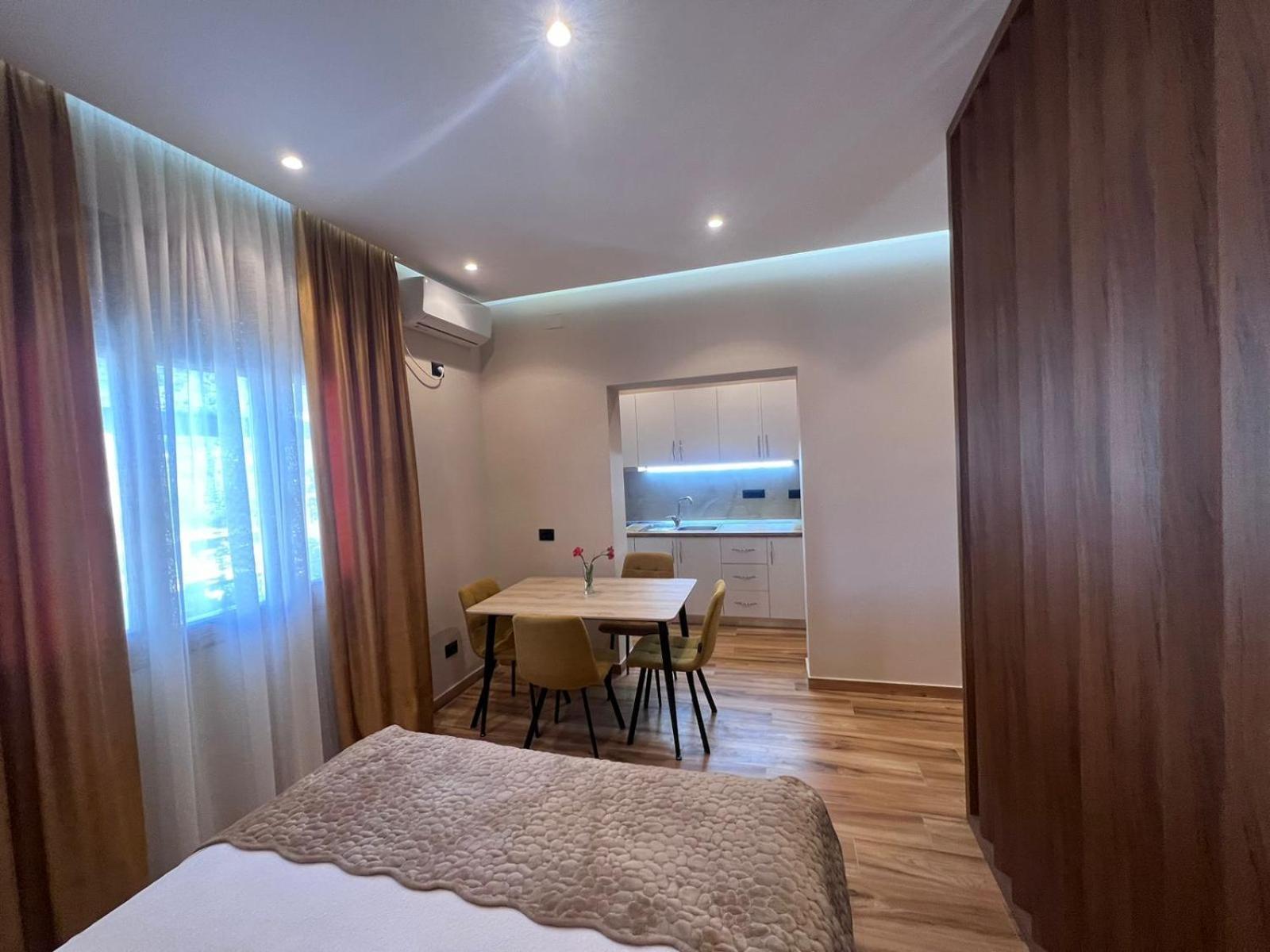 Vila Magis Vlorë Exteriör bild
