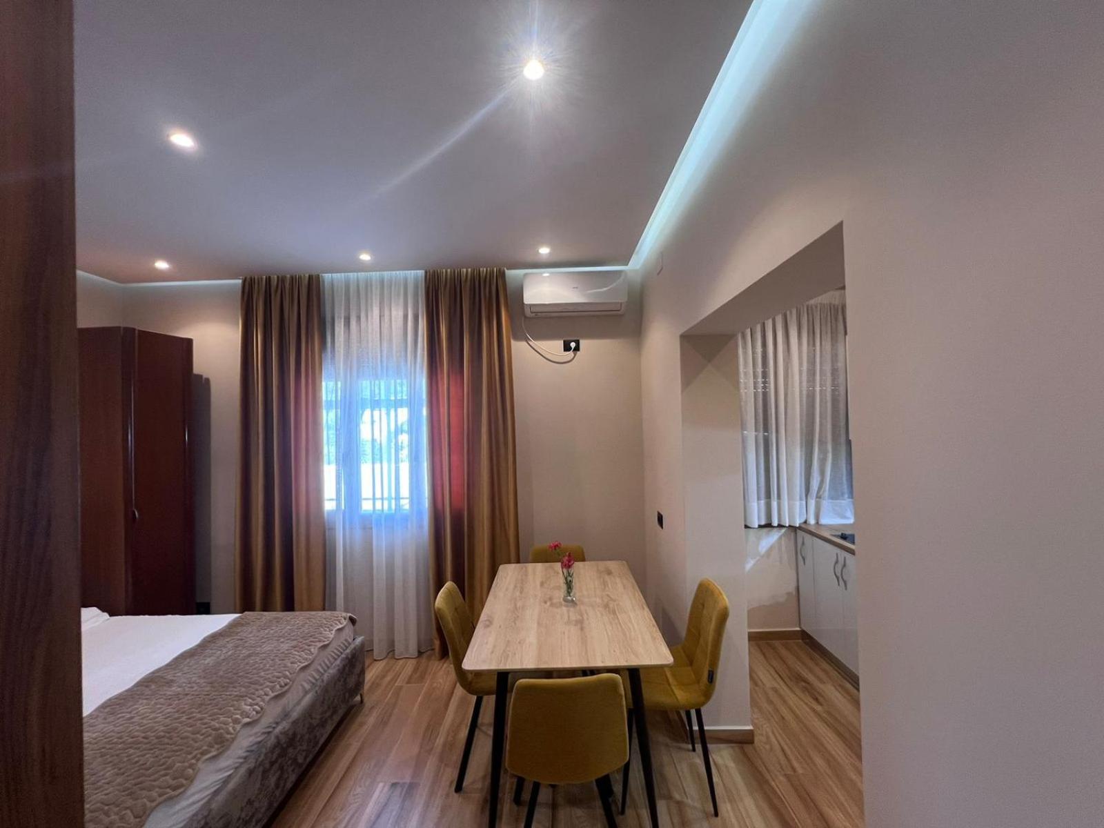 Vila Magis Vlorë Exteriör bild
